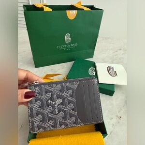 Goyard Gray and White Card Holder
